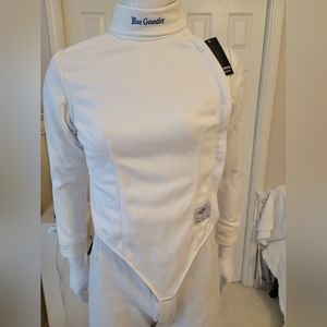 NWT Blue Gauntlet Women's Stretch RH Fencing Jacket, Size Women's 38, 350NW